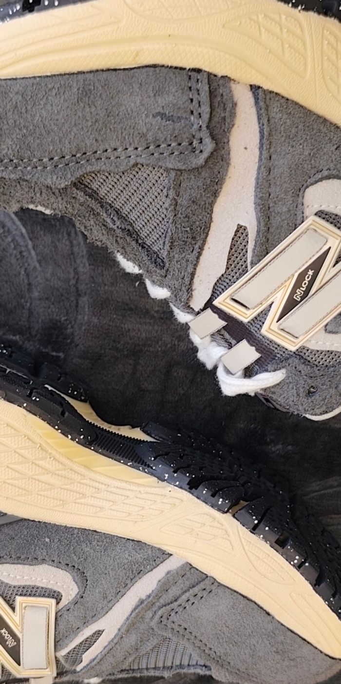 Baskets new Balance 1906 D neuve grise taille 39.5 - photo numéro 2