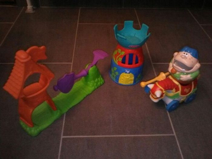 Ensemble chevalier
Playskool
3e
