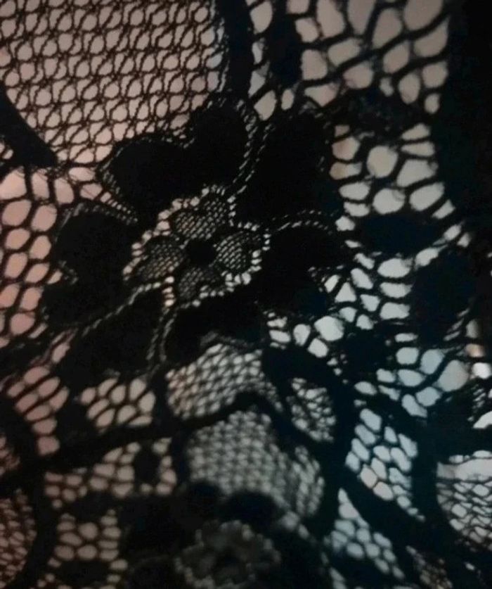 Magnifique robe noir à dentelles sexy et chic taille  s - photo numéro 3