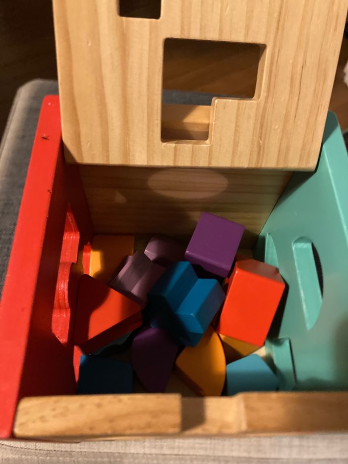 Boîte à formes en bois multicolore sur plusieurs côtés Okoia - photo numéro 3