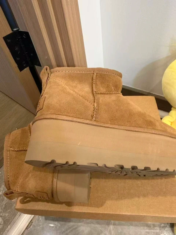 Ugg Ultra Mini taille 39 - photo numéro 6