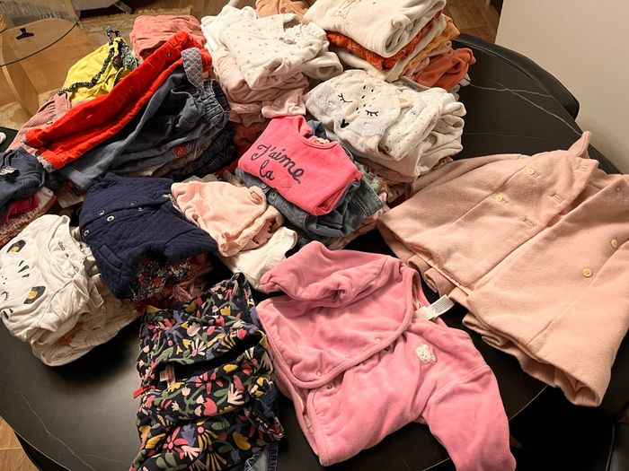 Gros lot vêtement fille 6 mois hiver - photo numéro 2