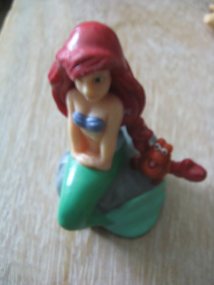 figurine la petite sirene de disney 6 cm