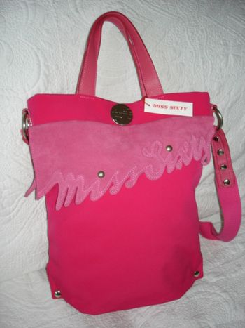 Neuf superbe gand sac porté travers rose Miss Sixty