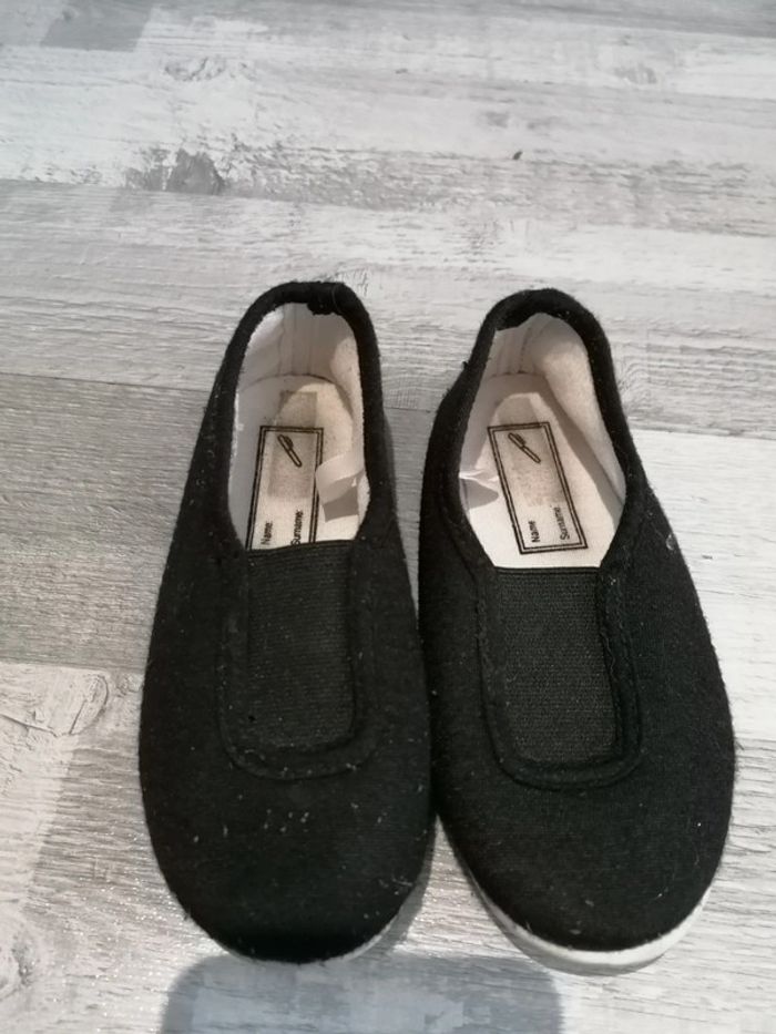 Ballerines noir T 26 👧🏻 - photo numéro 2