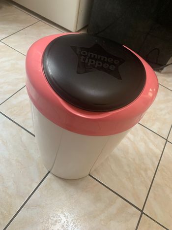 Poubelle anti odeur à couche