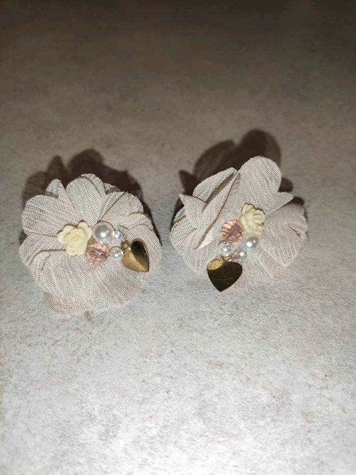 Paire de boucles d'oreilles 💮 - photo numéro 2