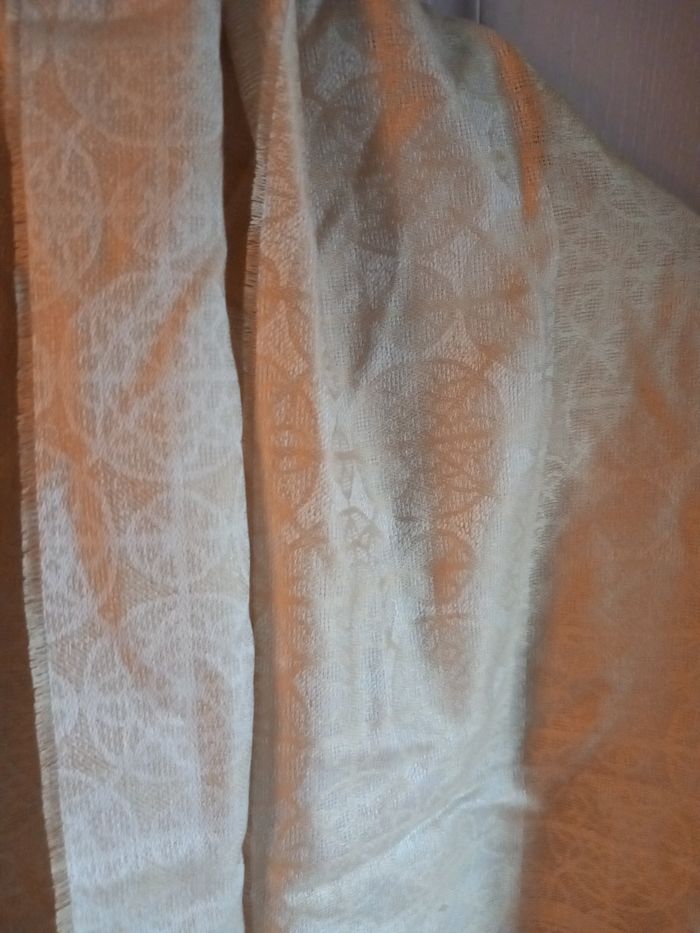 Châle doré et beige - photo numéro 4