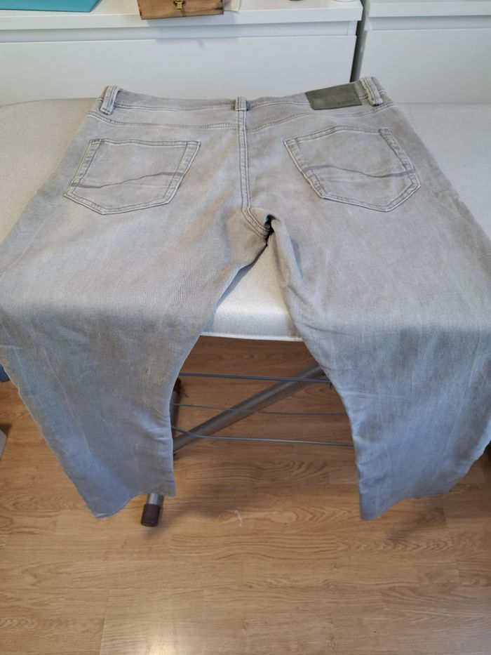 Joli jean homme Celio C15 straight W34 L32 gris clair très bon état - photo numéro 7