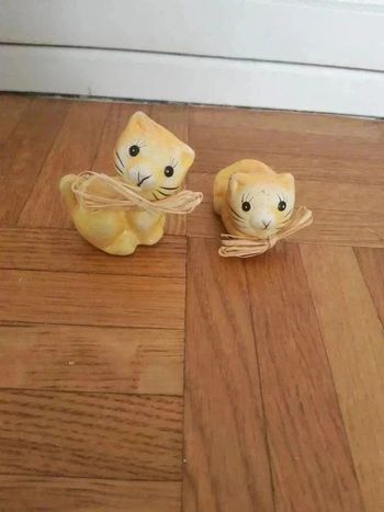 lot 2 figurines chat