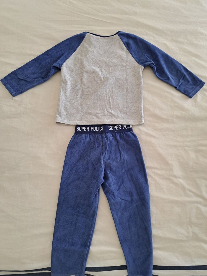 Pyjama police - photo numéro 3