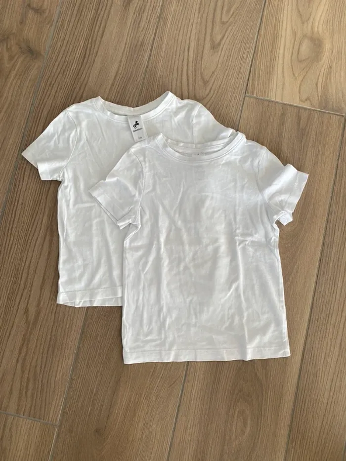 Lot de 2 t shirt blanc 5 ans