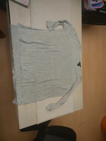 Pull fin gris h&m 14 ans épaule basse