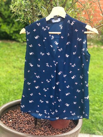 Haut bleu marine papillons