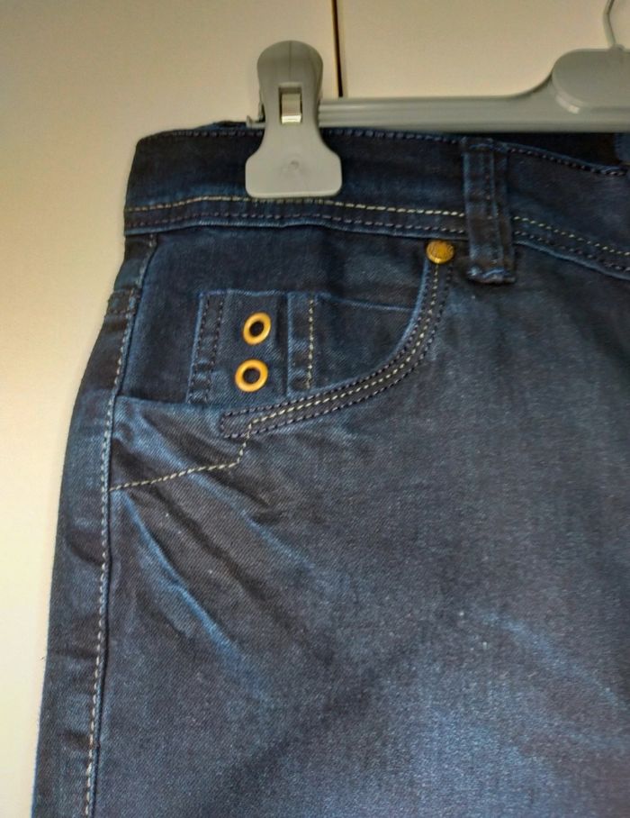 Jean bleu marine pour garçon taille 13 ans - photo numéro 2