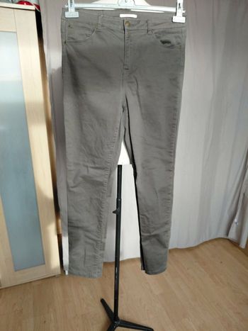 Très beau pantalon femme T 44