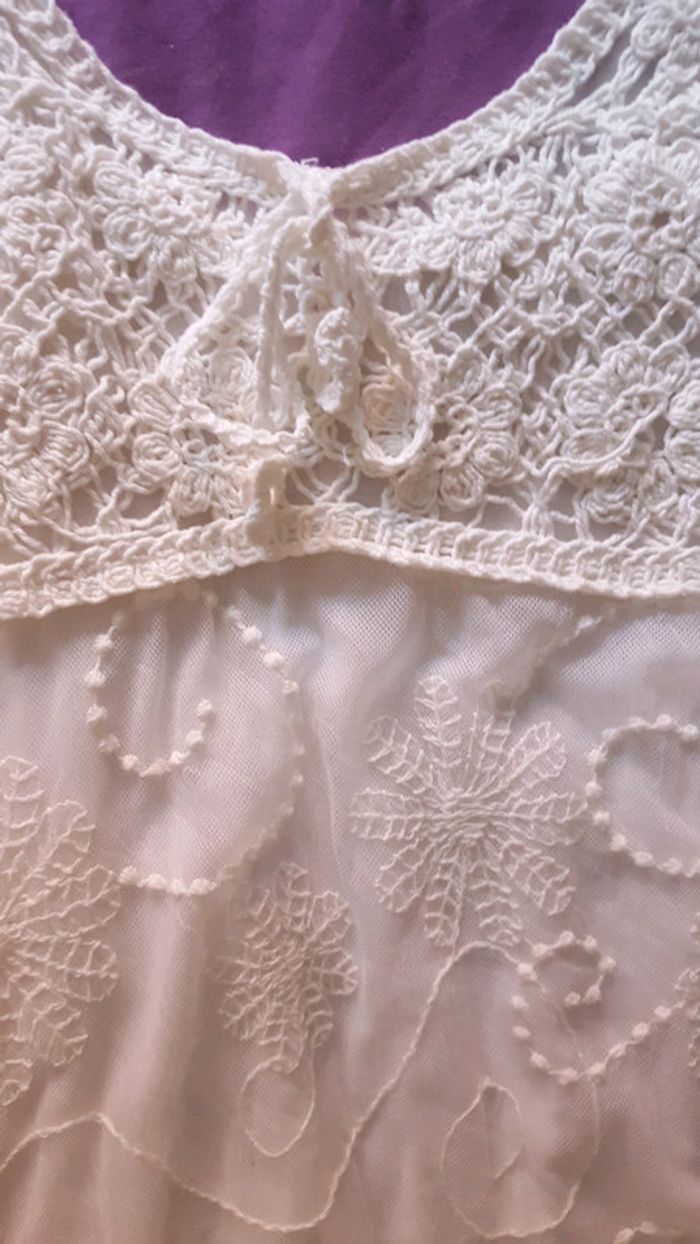 Robe blanche broderie - photo numéro 2