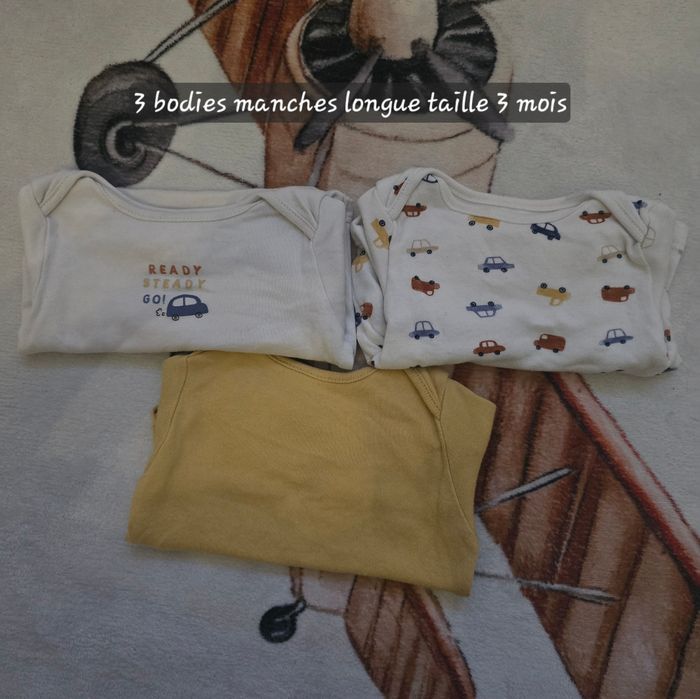 Lot bodies manches longues