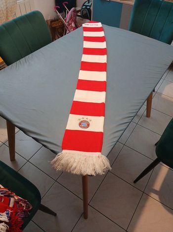 Écharpe foot fc Bayern Munich munchen Allemagne deutschland