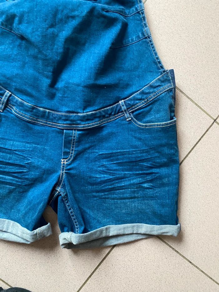 Salopette short en jean de grossesse maternité taille 44 Ob Mum neuve valeur 39,9 - photo numéro 3