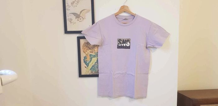 Tee-shirt Sneakersnstuff violet édition Venice