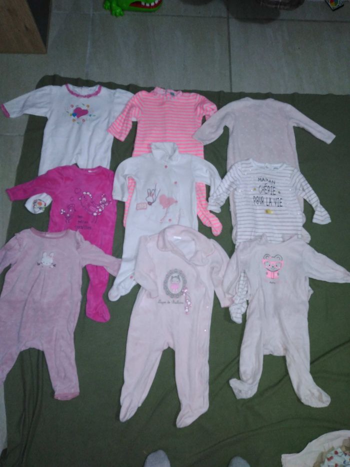 Lot de 61 vêtements 12 mois - photo numéro 2
