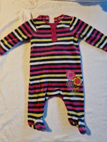 Pyjama rayures et fleurs bébé