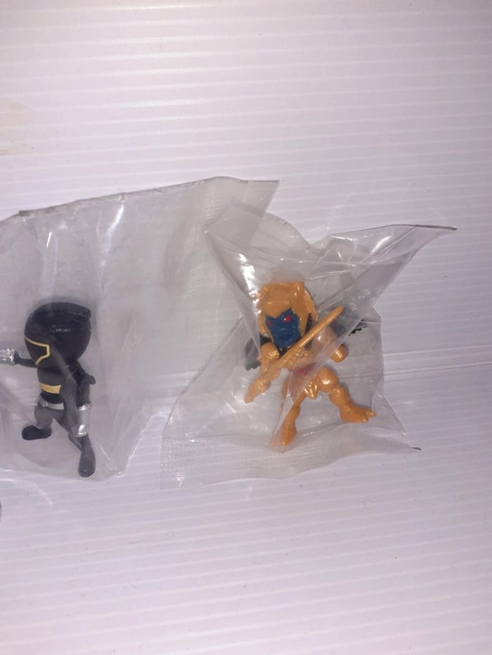 Micro power rangers. - photo numéro 2