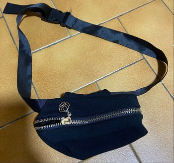 Mini banane couleur noir souple pour enfant 