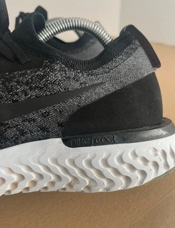 Baskets Nike Taille 42.5 - photo numéro 5
