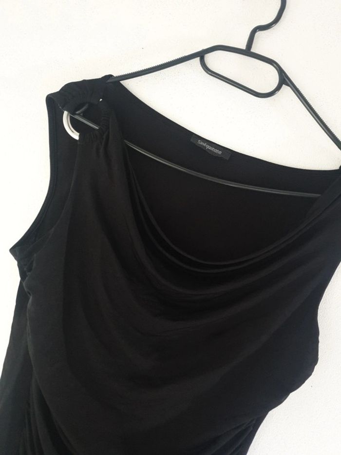 Robe noire - photo numéro 2