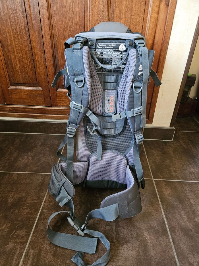Porte bébé randonnée vari Quick deuter très bon état
Quasi neuf. - photo numéro 5