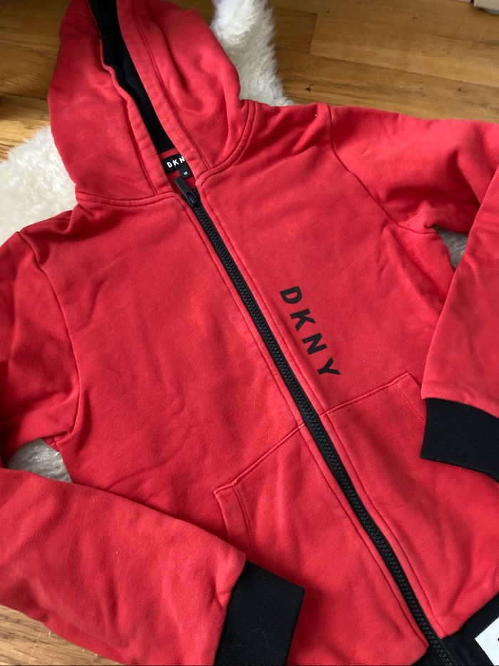 Sweat-shirt à capuche, zippé D. K, N, Y. - photo numéro 2