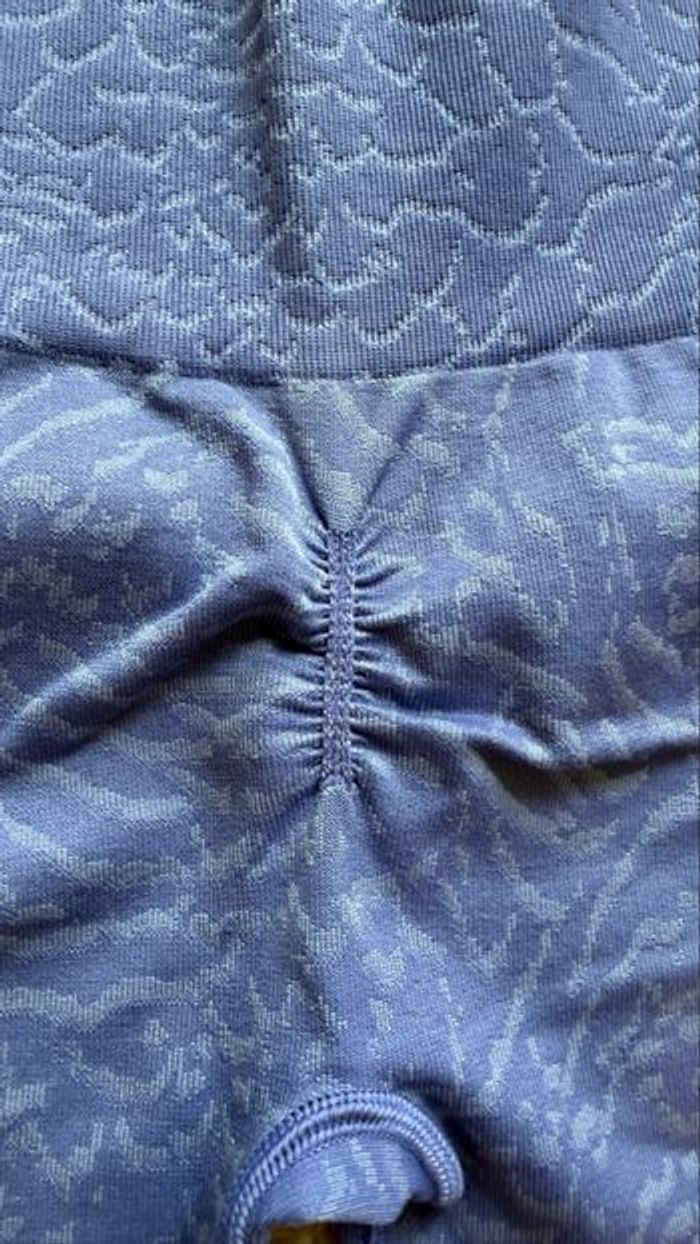 Gymshark Short Seamless Femme Bleu – Taille XS – Short Fitness Musculation – Très bon état - photo numéro 6