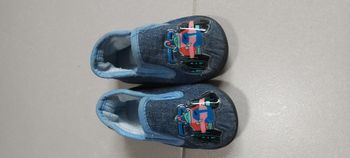 Chaussons motif voiture de course 19