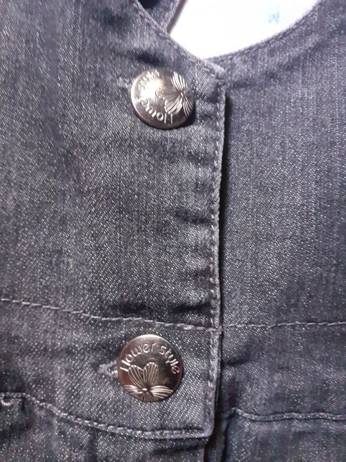 Robe salopette en jean noire - photo numéro 4