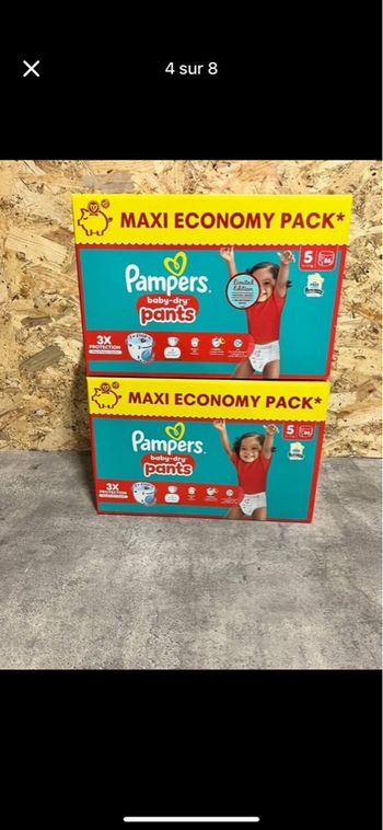 Lot de 2 cartons des couches Pampers taille 5 pants