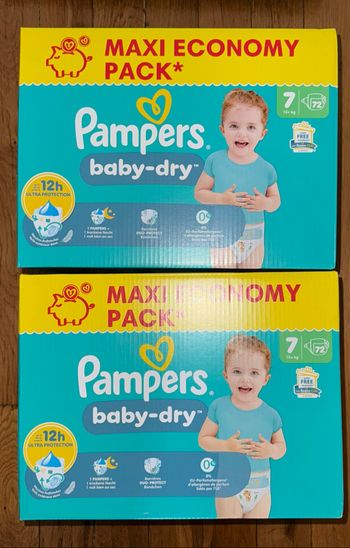2 cartons de couches Pampers  taille 7