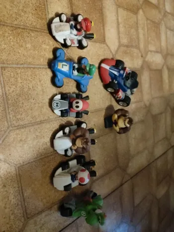 Lot figurines Mario kart