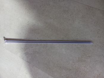 Aiguilles à tricoter n° 4 longueur 38 cm bleu