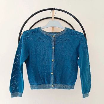 4 ans gilet catimini ( nom de l enfant a l intérieur sur l étiquette)