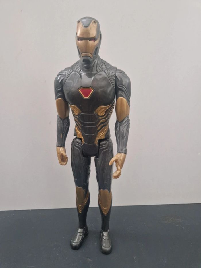 Figurine hasbro Iron man noir - photo numéro 2