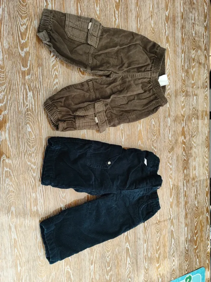 🍁 2 pantalons velours 12 mois 🍁