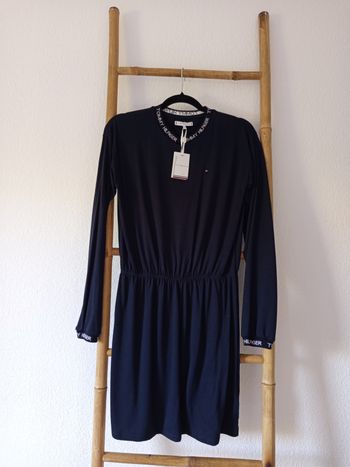Robe bleu marine Tommy Hilfiger taille 16 ans neuve avec étiquette