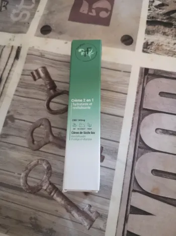 Crème 2 en 1 hydratante et revitalisante ThéraFlore