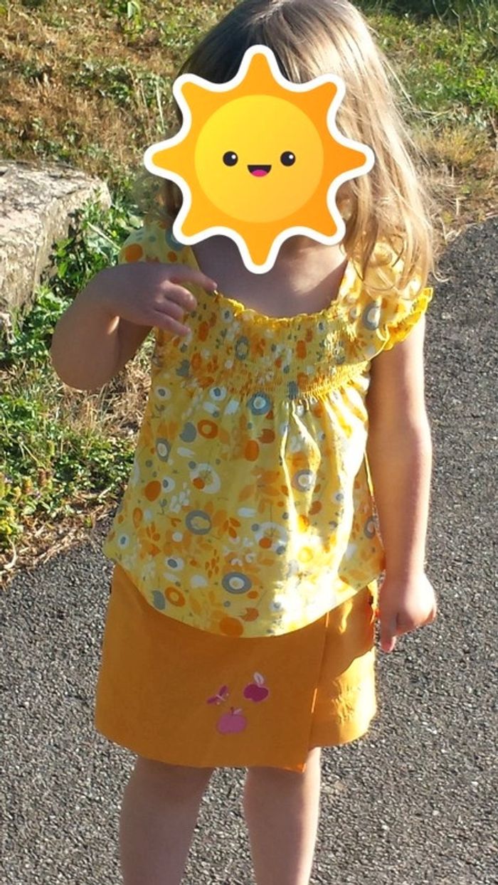 Ensemble jupe short et son top assorti fleuri - photo numéro 2