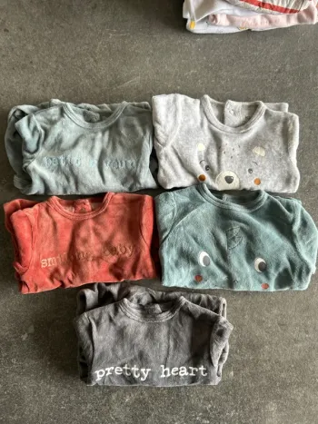 Lot de 5 pyjamas hiver 1 mois