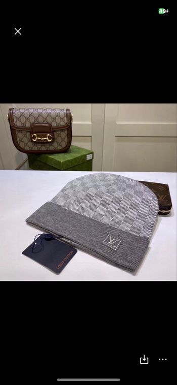 Bonnet lv gris 