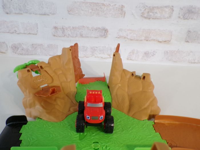 Circuit 3 cibles - Blaze et les Monstres Machines - photo numéro 4