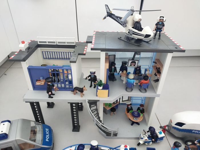 Gros lot playmobil thème police - photo numéro 4